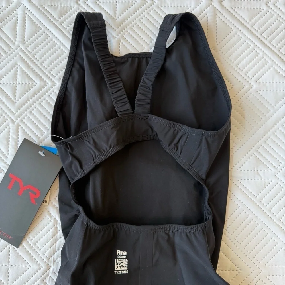 TYR Women’s Tracer B-Series Shortjohn Swimsuit Size 30L, 28 In Black